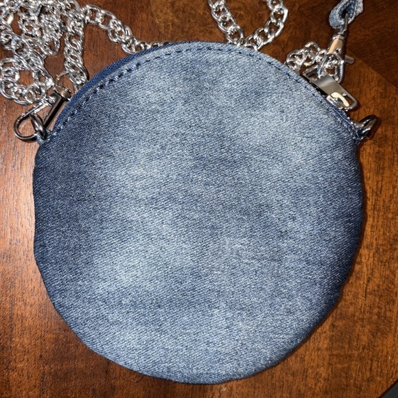 Denim rose petal & rivets round wristlet Crossbody bag pouch dark/faded NWOT - Picture 6 of 10